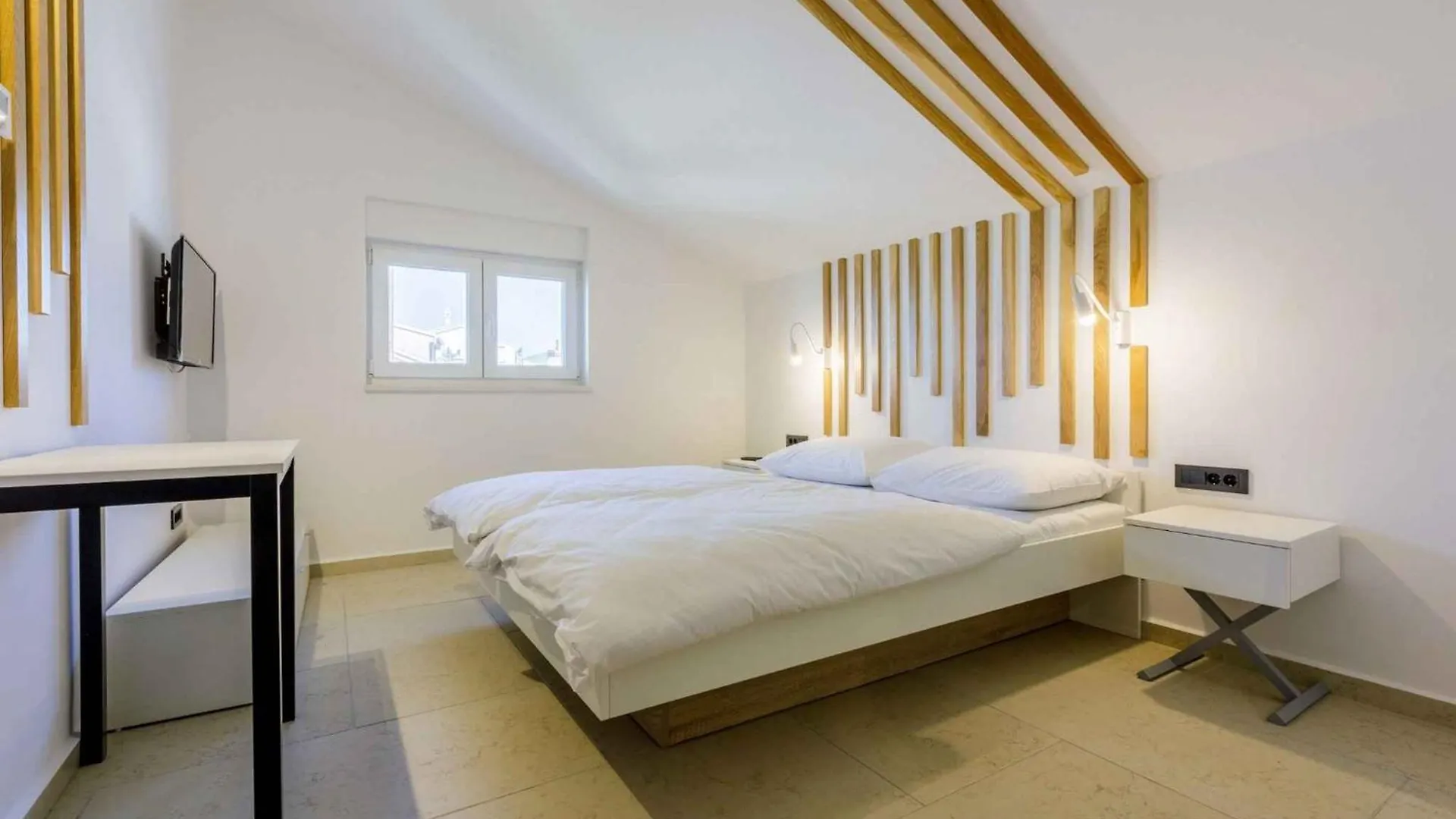 Apartment In Crikvenica 41679
