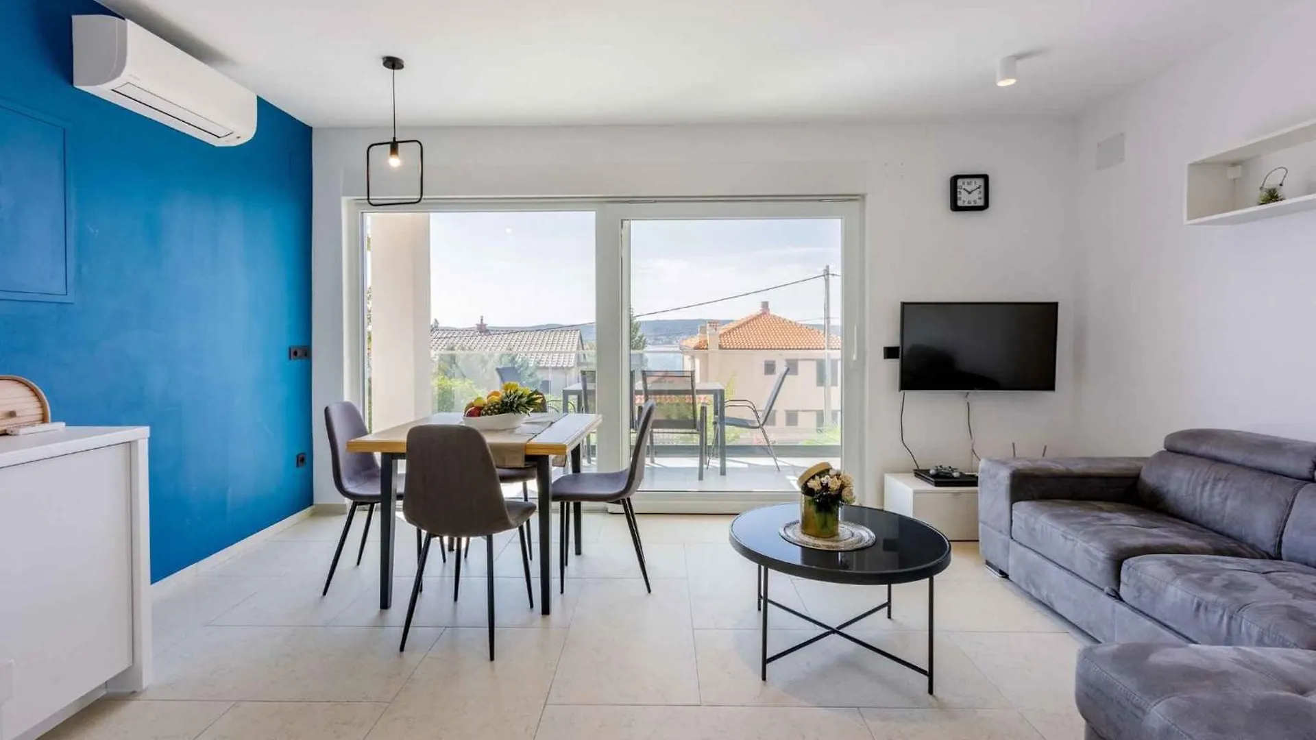 Apartment In Crikvenica 41679