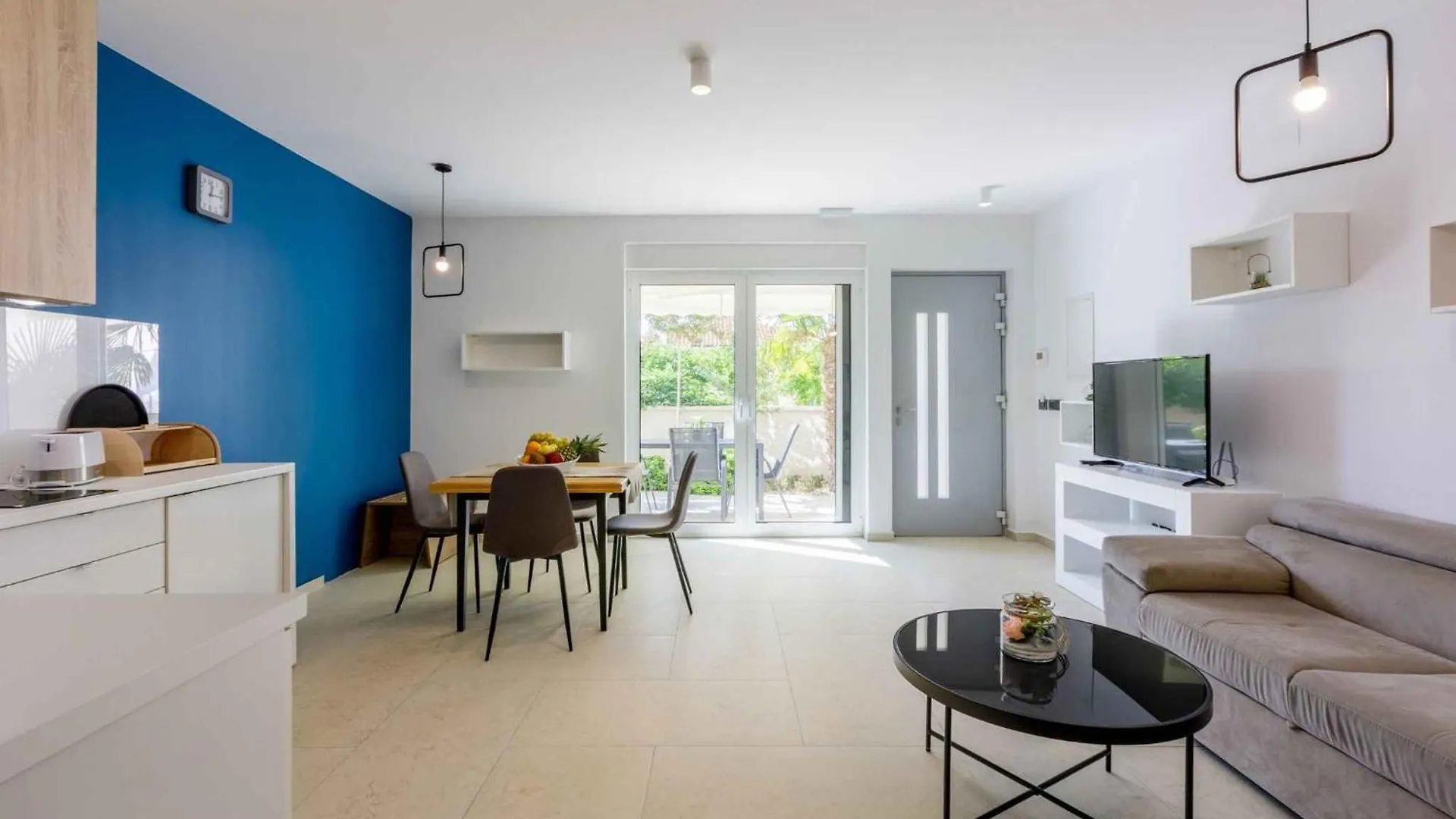 Apartment In Crikvenica 41679
